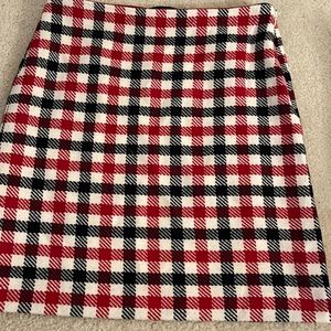 Talbots plaid skirt. Side zipper. Lined.